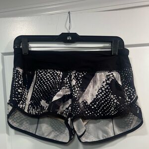 Lululemon Black and White Patterned Athletic Shorts Size 6